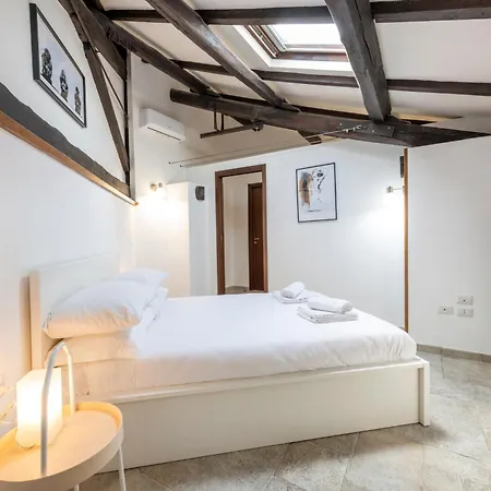 Favoloso Con Terrazzo E Vista Mozzafiato * Naples