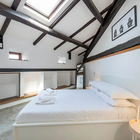 Favoloso Con Terrazzo E Vista Mozzafiato Naples